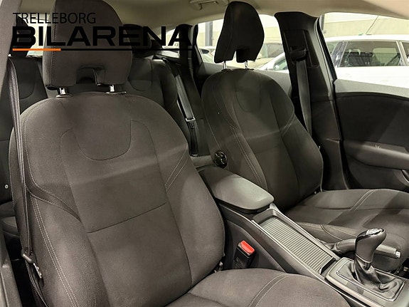 Volvo V40 14 of 20