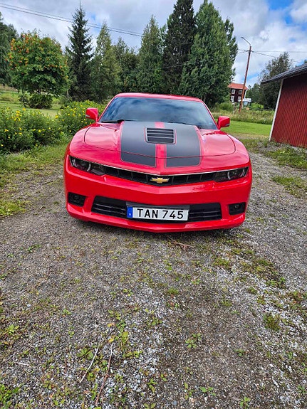 Chevrolet Camaro 2 of 14