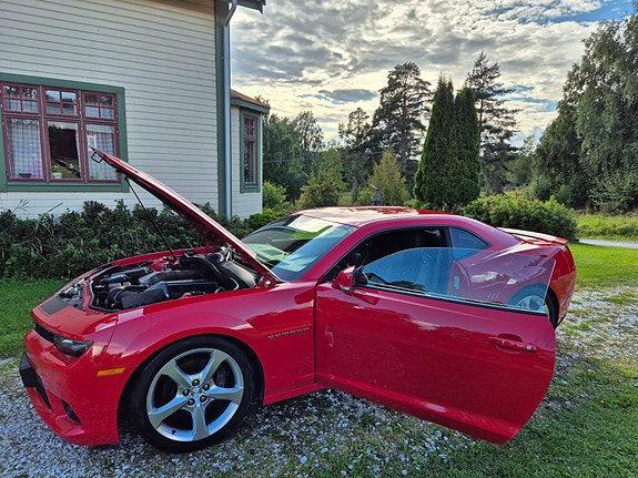 Chevrolet Camaro 8 of 14