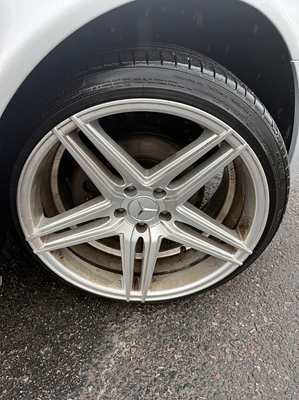 Mercedes-Benz E280 10 of 19