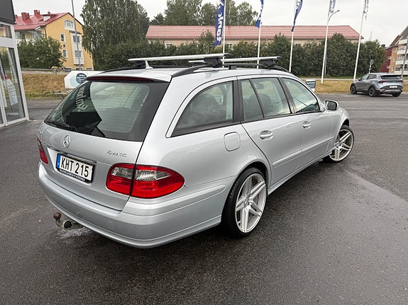 Mercedes-Benz E280 4 of 19
