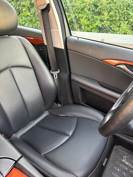 Mercedes-Benz E280 12 of 19
