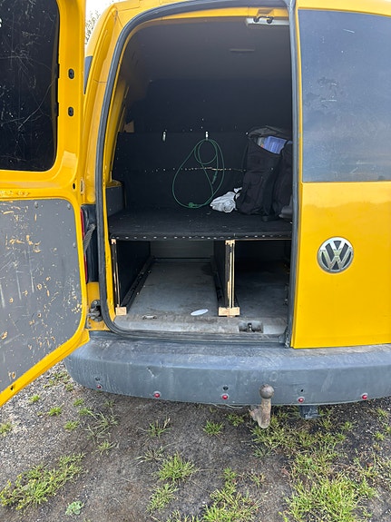 Volkswagen Caddy 2 of 10