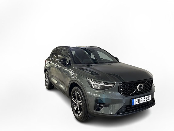Volvo XC40 5 of 15