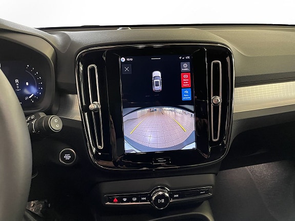 Volvo XC40 15 of 15