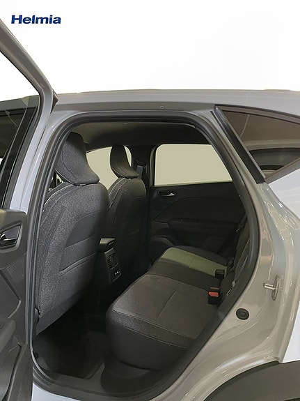 Renault Captur 11 of 15