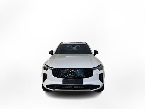 Volvo XC90 4 of 12
