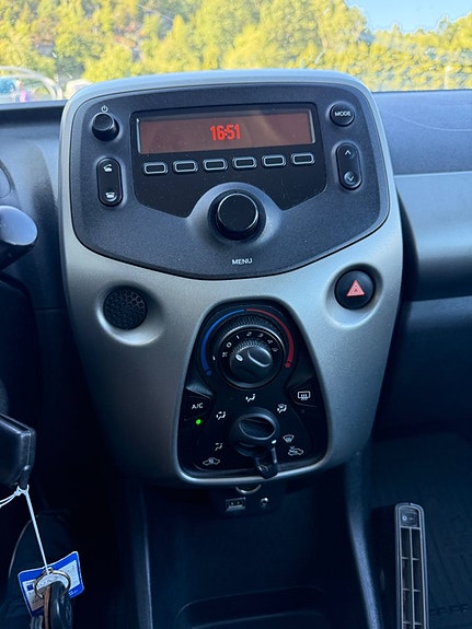 Toyota Aygo 15 of 17