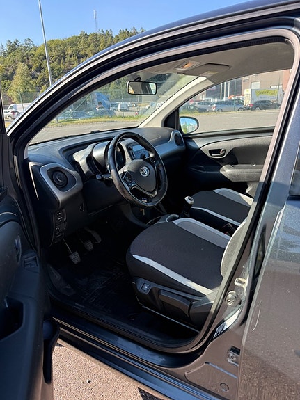 Toyota Aygo 10 of 17