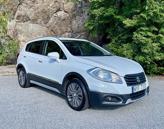Suzuki S-Cross 2 of 8