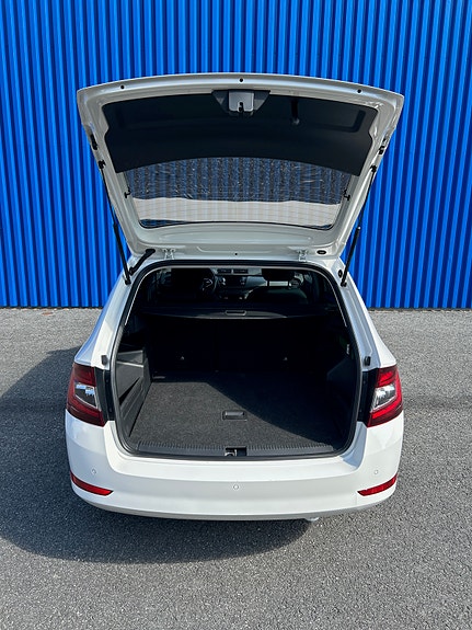 Skoda Fabia 5 of 10