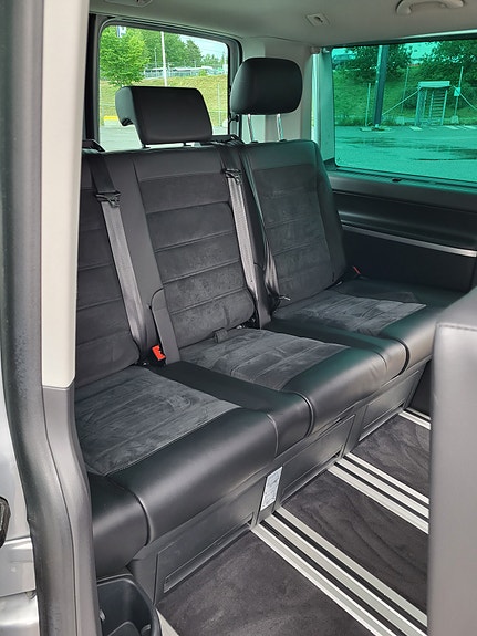 Volkswagen Multivan 12 of 17