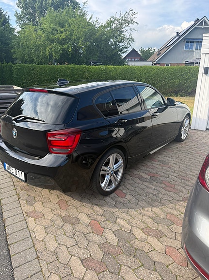 BMW 116i 2 of 13