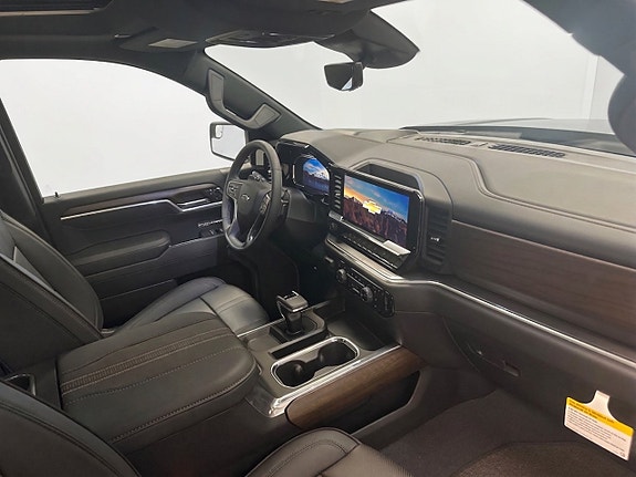 Chevrolet Silverado 1500 21 of 24
