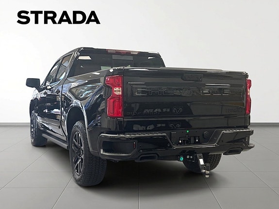 Chevrolet Silverado 1500 3 of 24
