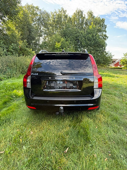 Volvo V50 4 of 11