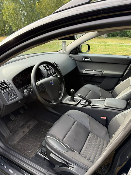 Volvo V50 8 of 11
