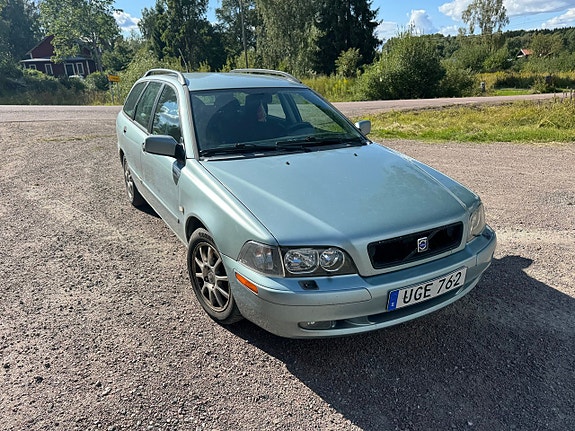Volvo V40 7 of 12