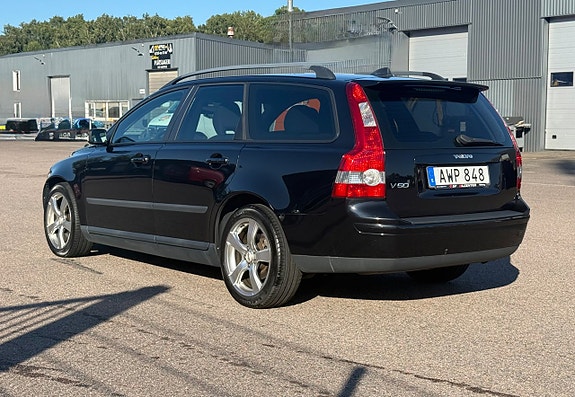 Volvo V50 4 of 19