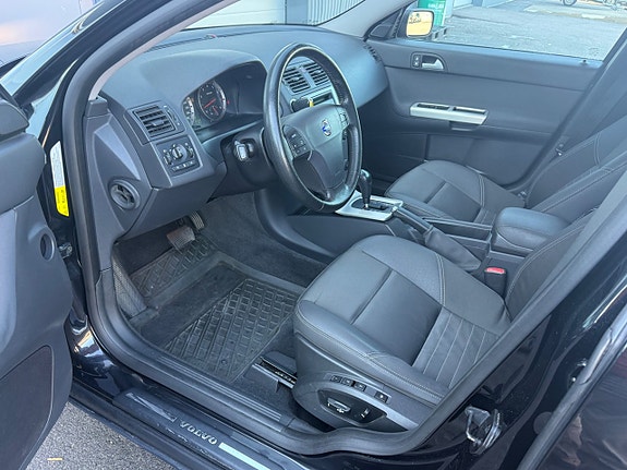 Volvo V50 7 of 19