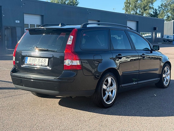 Volvo V50 3 of 19