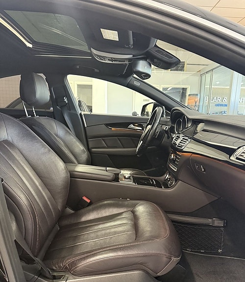 Mercedes-Benz CLS350 5 of 17