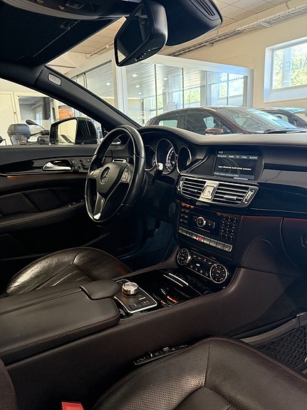 Mercedes-Benz CLS350 10 of 17