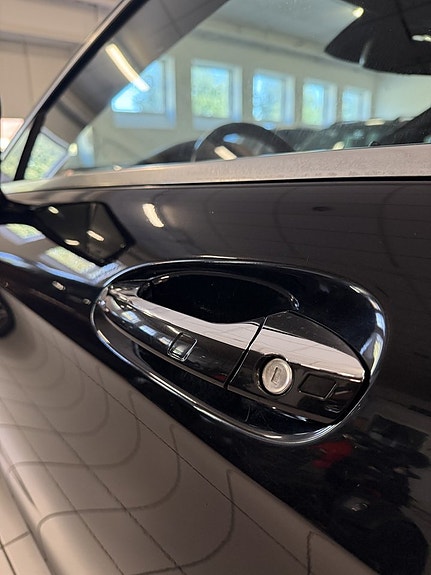 Mercedes-Benz CLS350 13 of 17