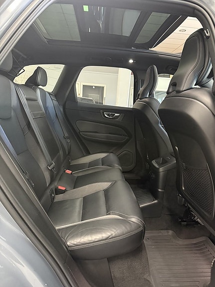 Volvo XC60 19 of 23
