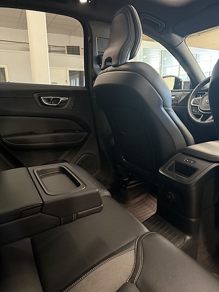Volvo XC60 20 of 23