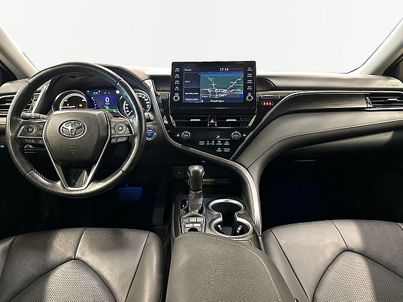 Toyota Camry 17 of 22