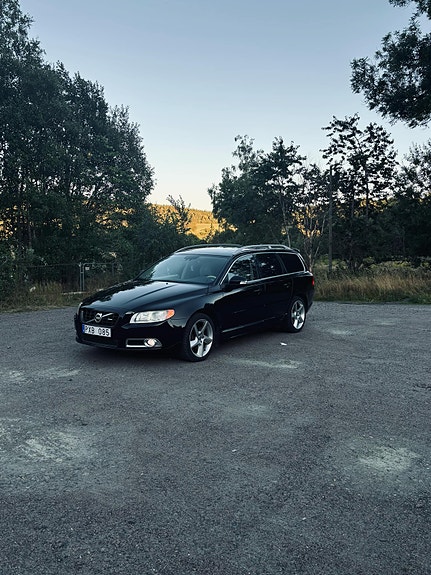 Volvo V70 4 of 8