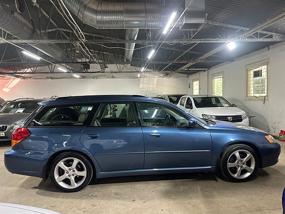 Subaru Outback 4 of 27
