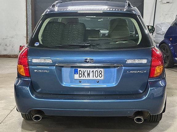Subaru Outback 7 of 27