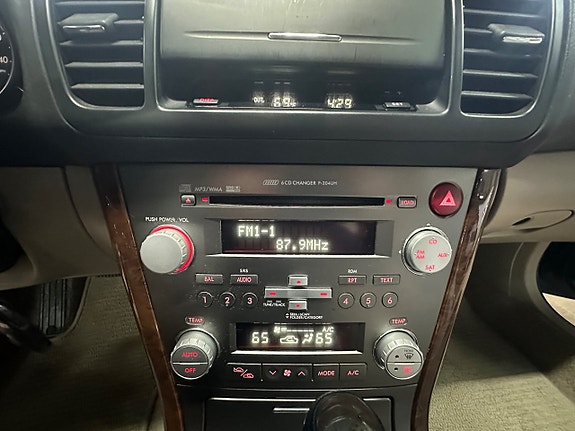 Subaru Outback 22 of 27