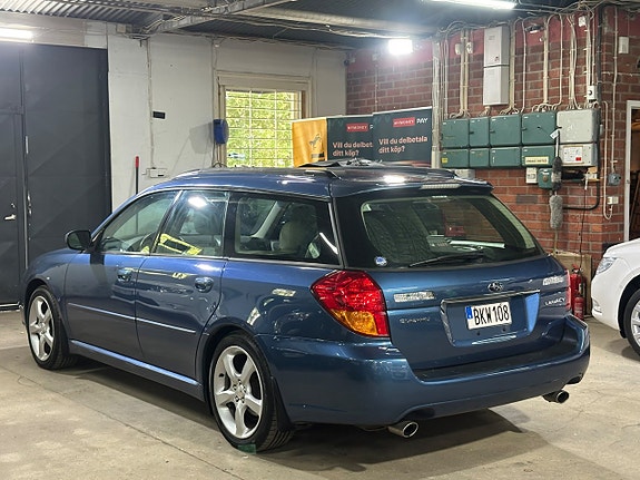 Subaru Outback 5 of 27