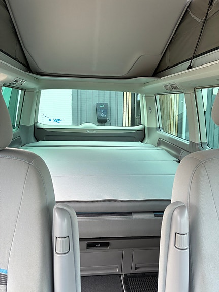 Volkswagen California 6 of 15