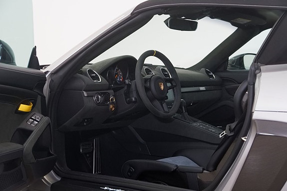 Porsche 718 Spyder RS 13 of 30
