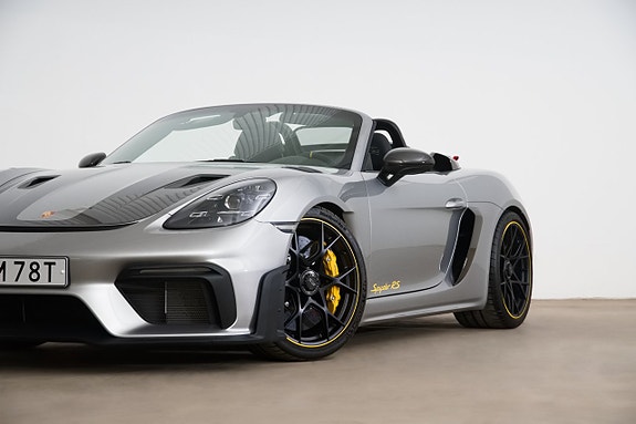 Porsche 718 Spyder RS 3 of 30