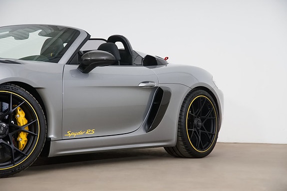 Porsche 718 Spyder RS 6 of 30