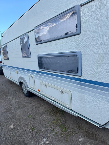 Adria Adora 552 UL 2 of 11