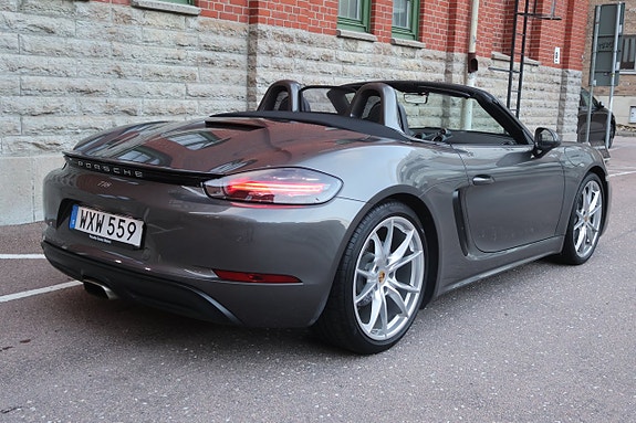 Porsche 718 Boxster 20 of 21