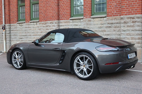 Porsche 718 Boxster 5 of 21