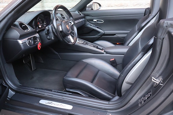 Porsche 718 Boxster 7 of 21