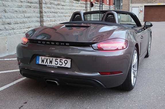 Porsche 718 Boxster 21 of 21