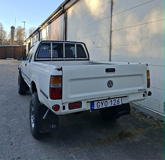 Volkswagen Taro 10 of 14