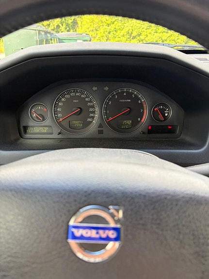 Volvo V70 4 of 5