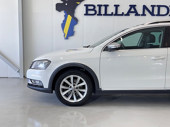 Volkswagen Passat Alltrack 9 of 27