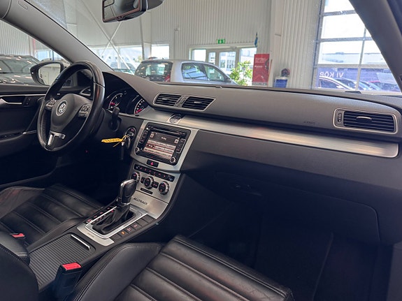 Volkswagen Passat Alltrack 11 of 27