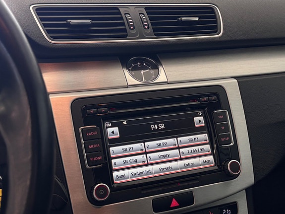 Volkswagen Passat Alltrack 21 of 27